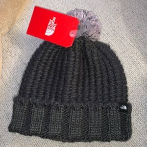TNF Cozy Chunky Beanie NWT